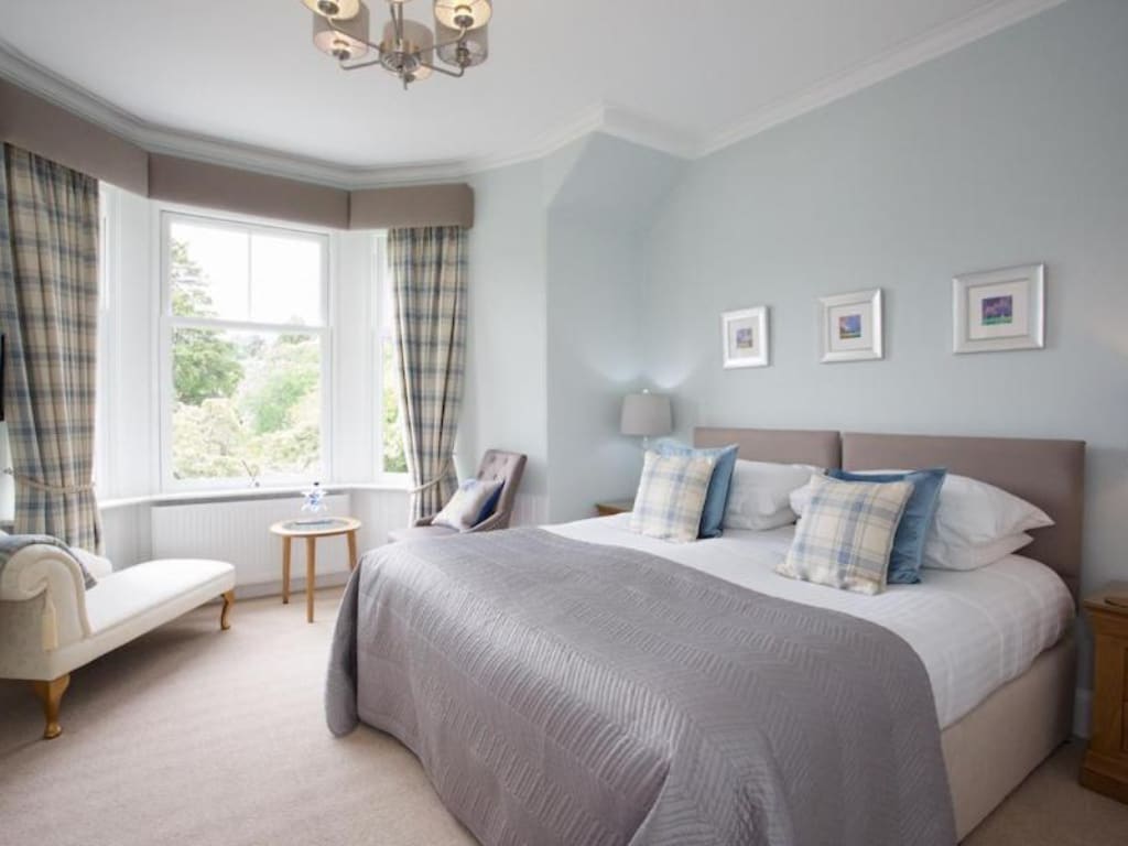 Dunmurray Lodge Guesthouse and Loft Apartment