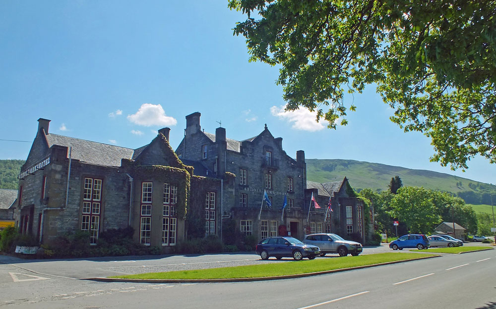 Atholl Arms Hotel