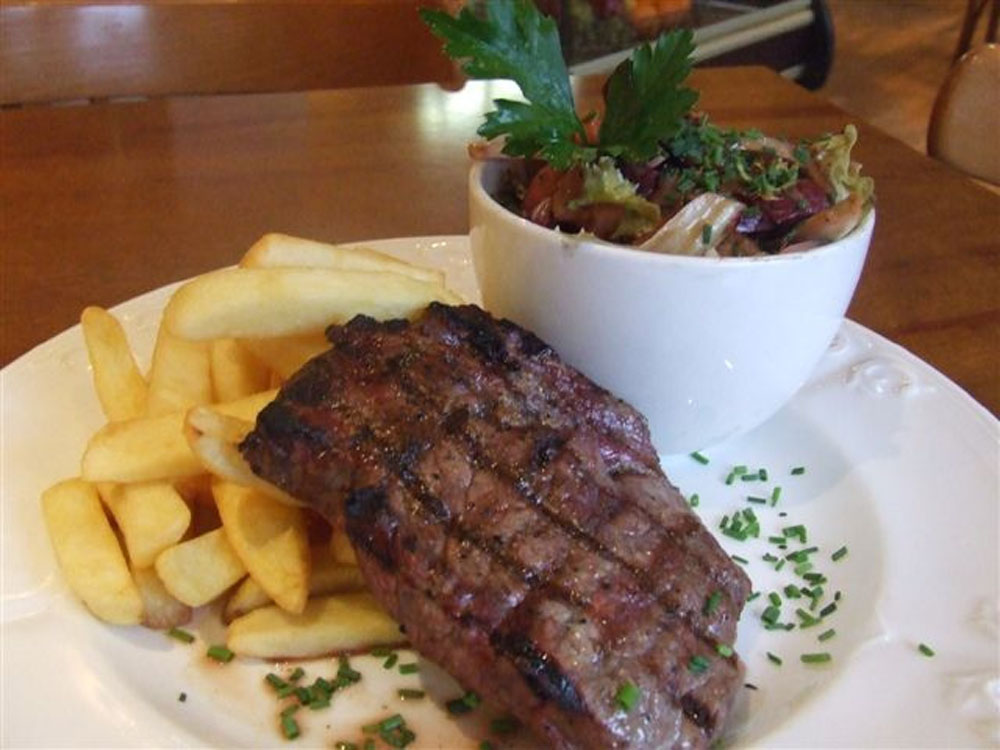 McKays Bar and Restaurant