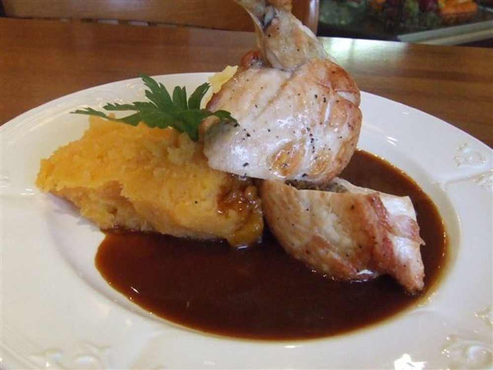 McKays Bar and Restaurant